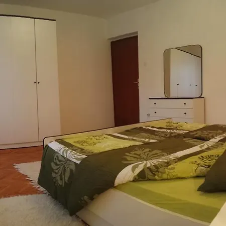 Apartment Mirjana Fazana